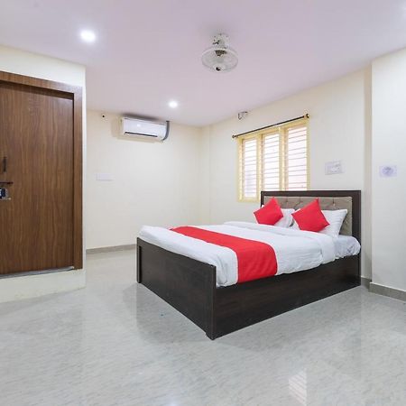 Hotel Shri Ram Нью-Дели Экстерьер фото