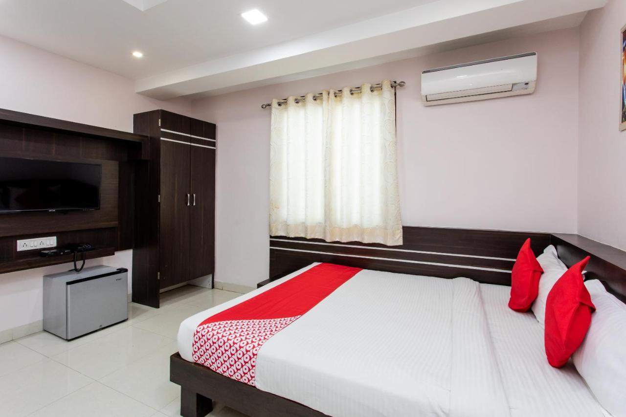 Hotel Shri Ram Нью-Дели Экстерьер фото