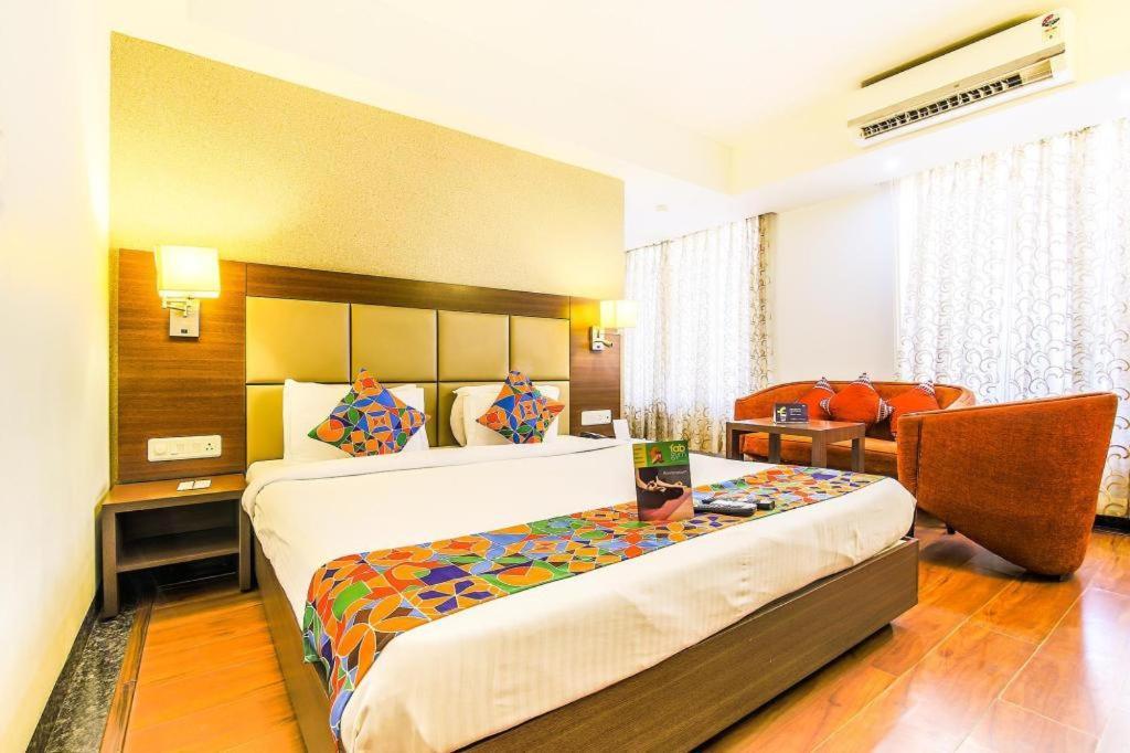 Hotel Shri Ram Нью-Дели Экстерьер фото