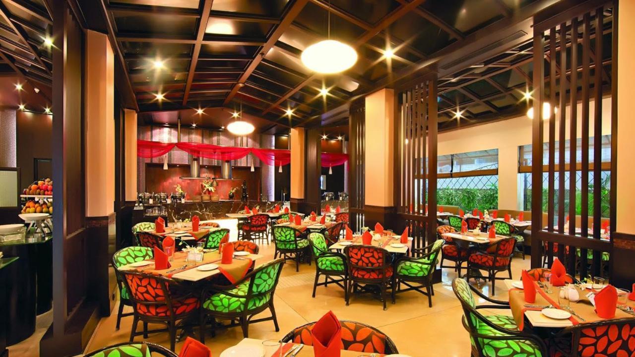 Hotel Shri Ram Нью-Дели Экстерьер фото